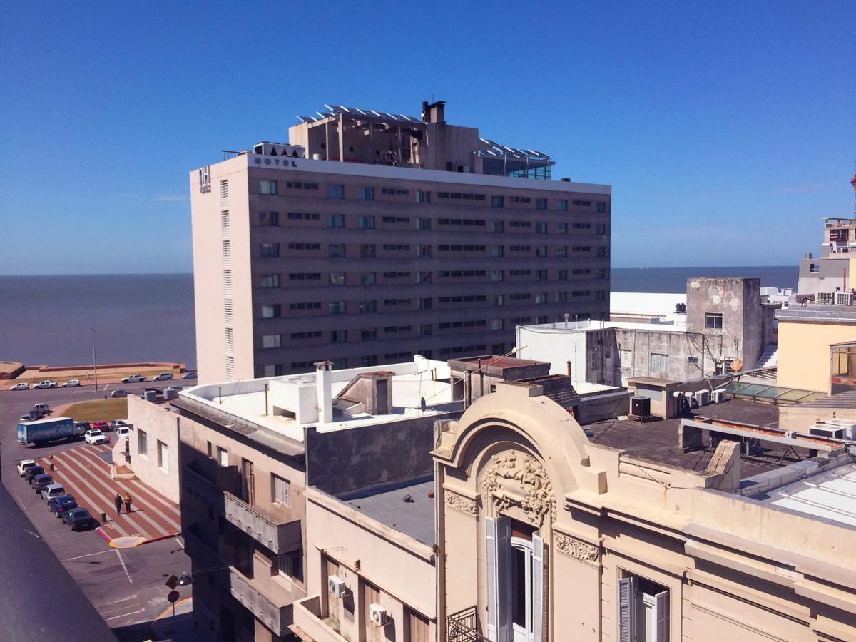 Circus Hostel&Hotel Montevideo Exterior photo